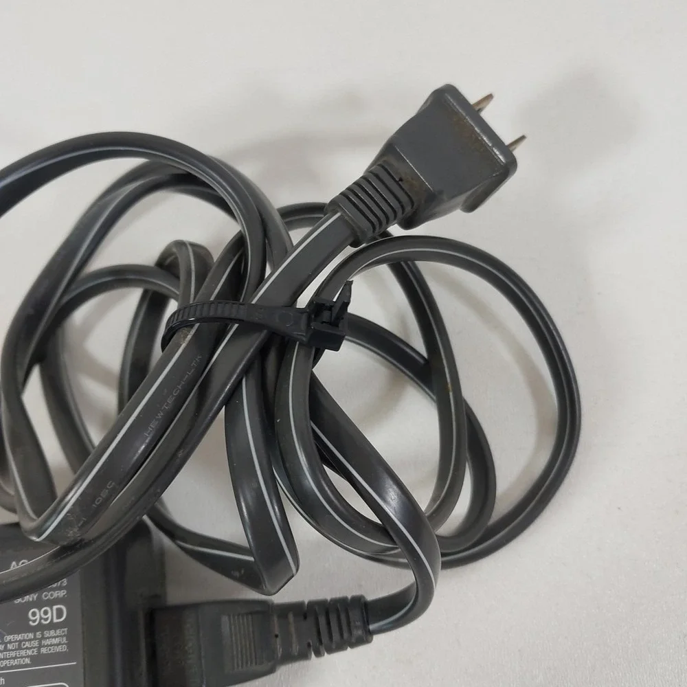 Genuine Sony AC-L10B Power‎ Adaptor Handycam Camcorder OEM